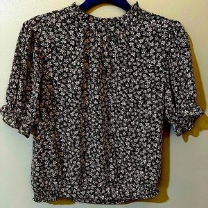 Bohme women's ruffle cap sleeve blouse size small